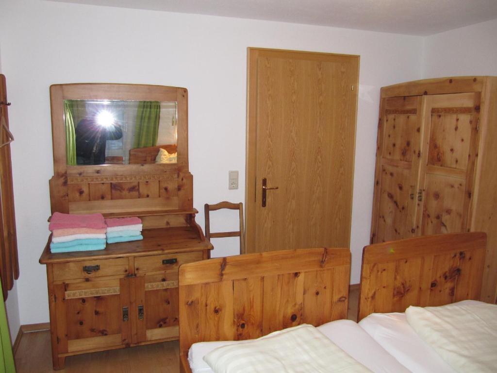 Pepis Ferienwohnungen Inklusive Sommercard Jerzens Habitación foto